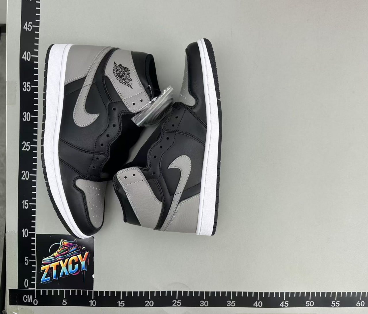 NIKE high top aj1
