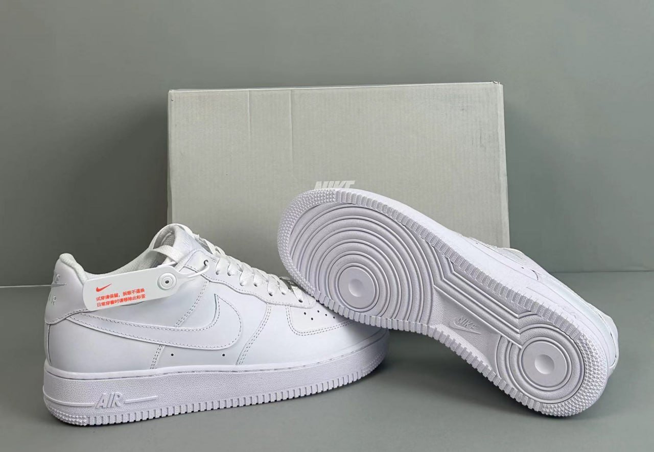 NIKE Air Force 1