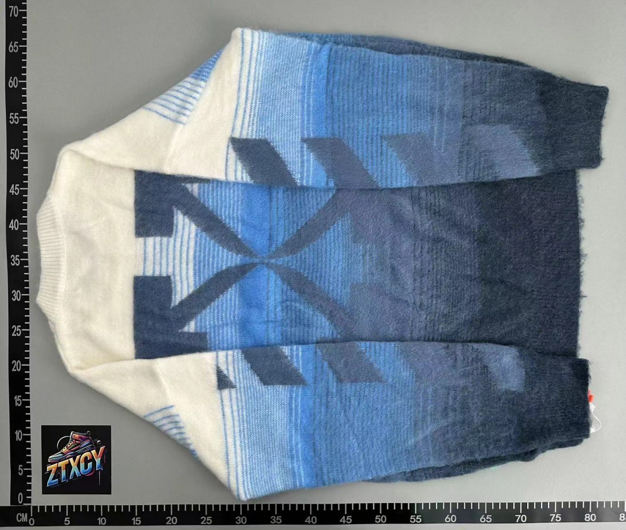 OFF-White sweater