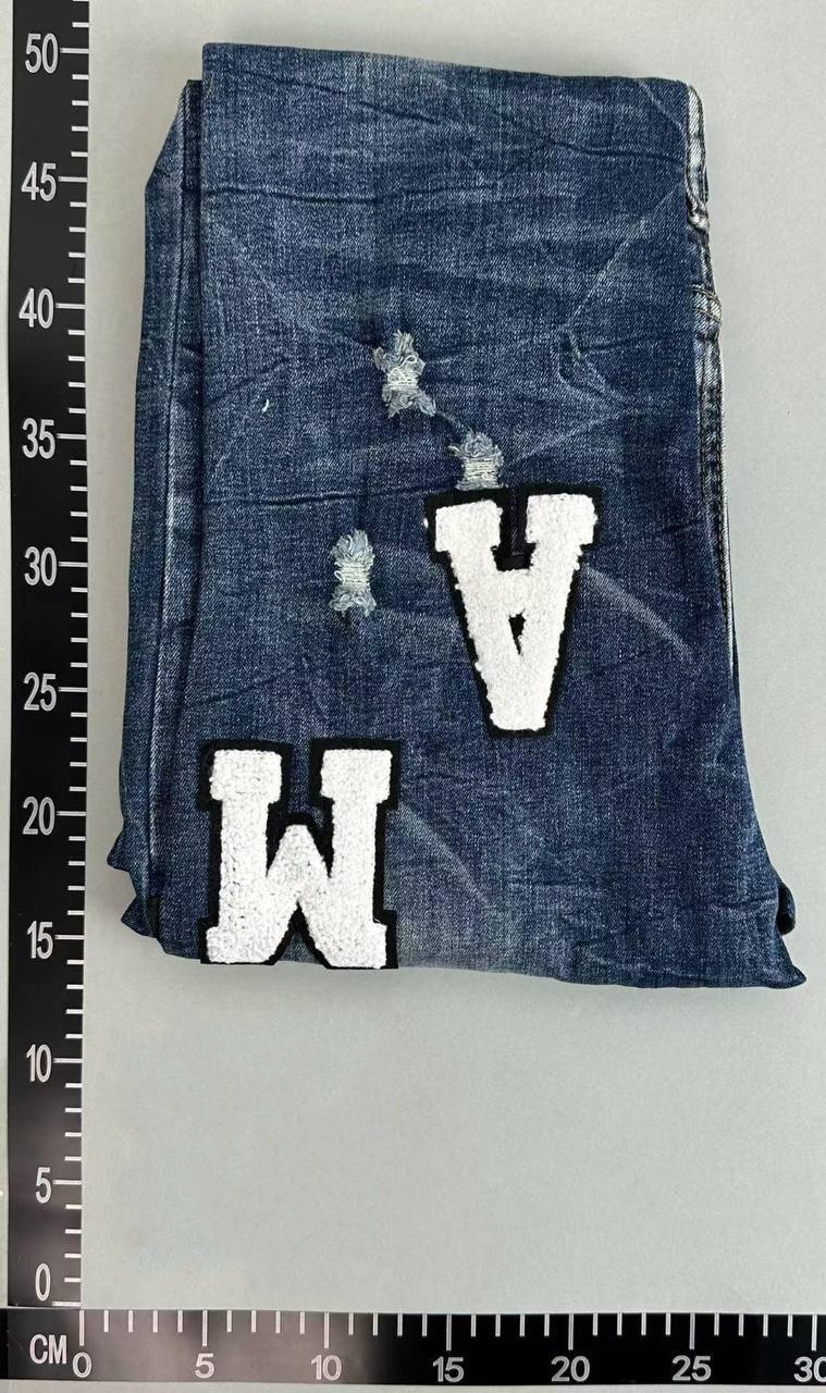 AMIRI MIBI Distressed Jeans