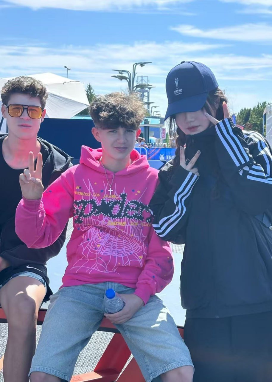 SP5 hoodie