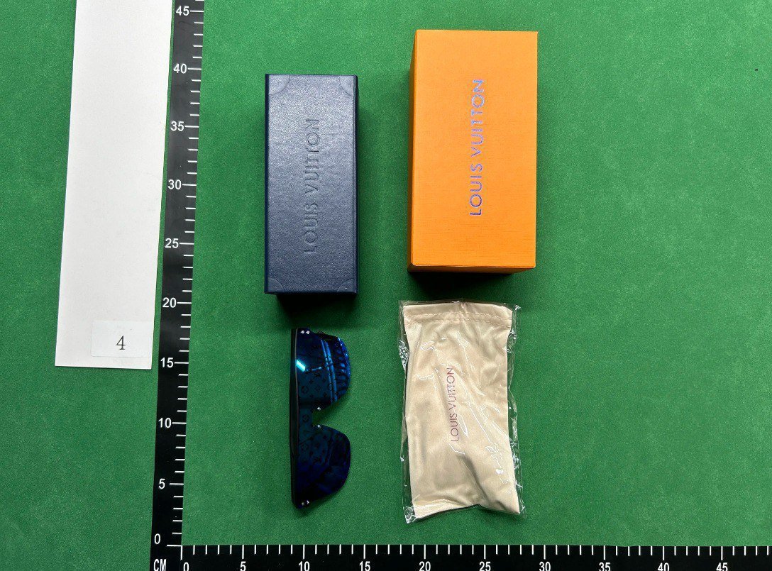 LV High-Quality Sunglasses
