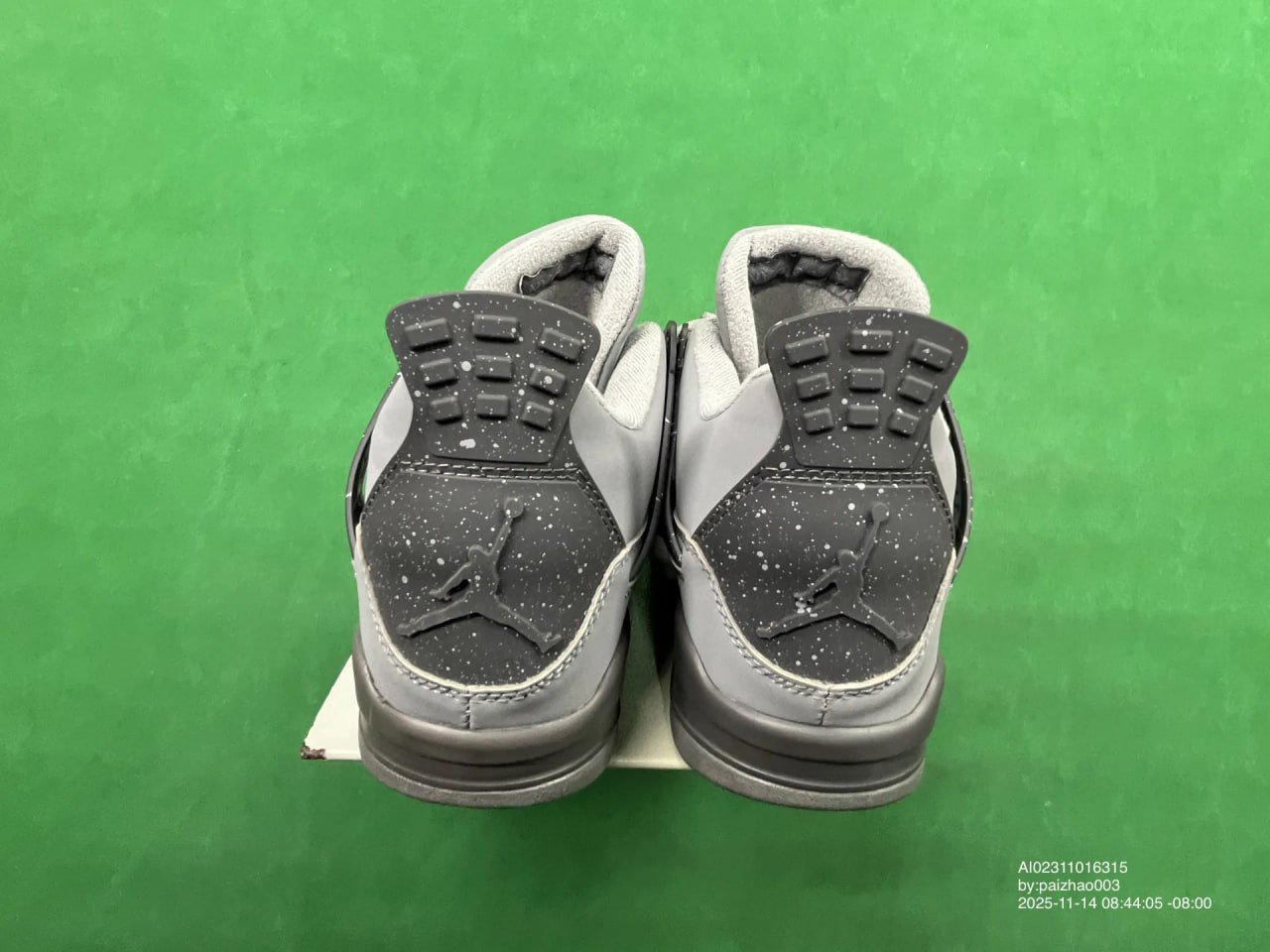 Air Jordan 4
