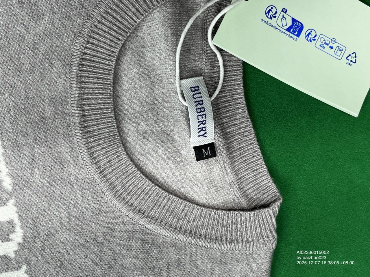 Burberry sweater