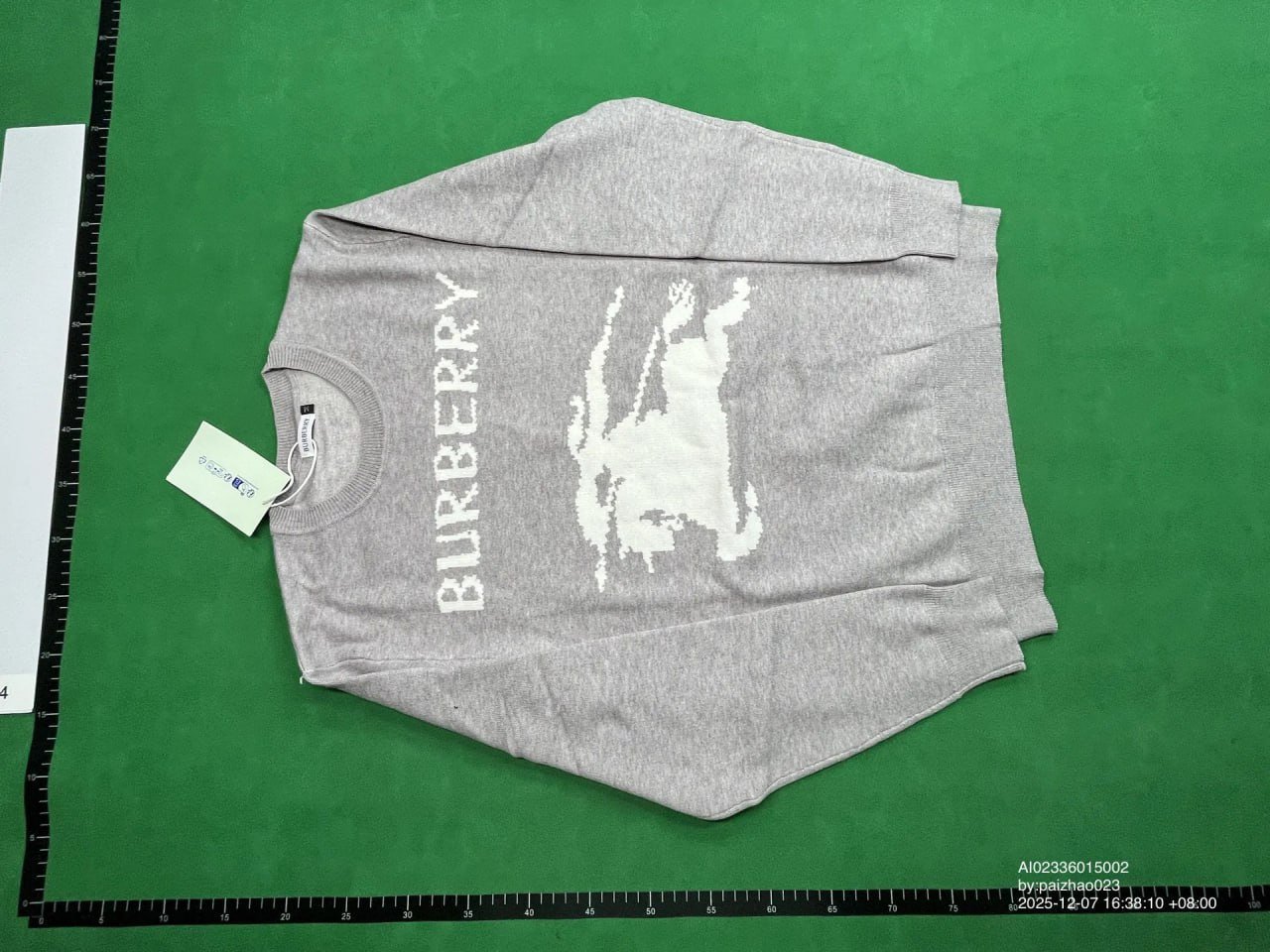 Burberry sweater
