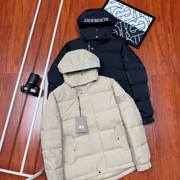 BURBERRY PUFFER JACKET