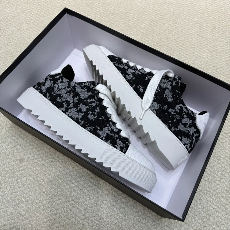 NUMERIS shoes