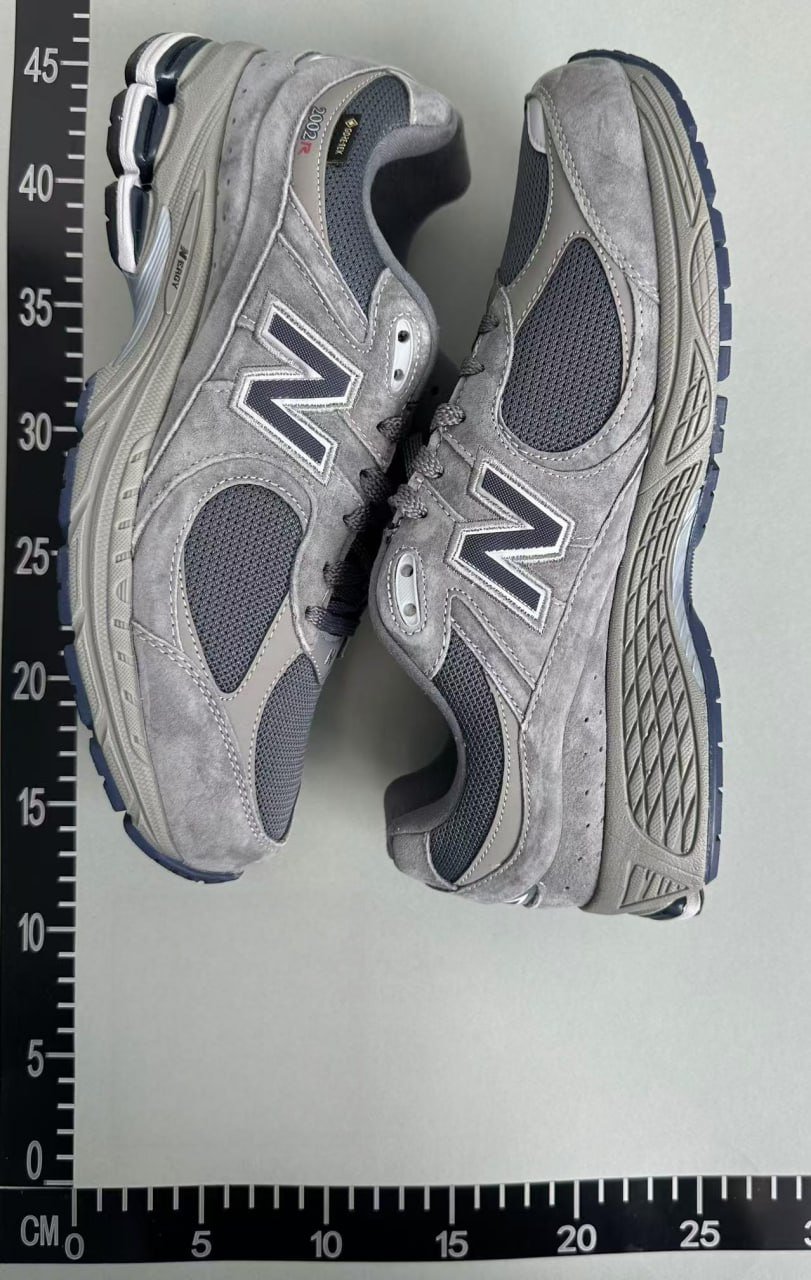 New  Balance  2002R