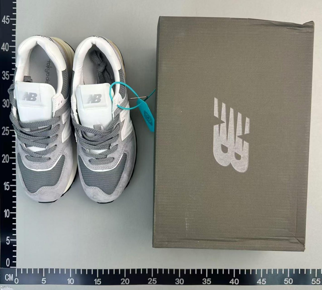 New Balance U574