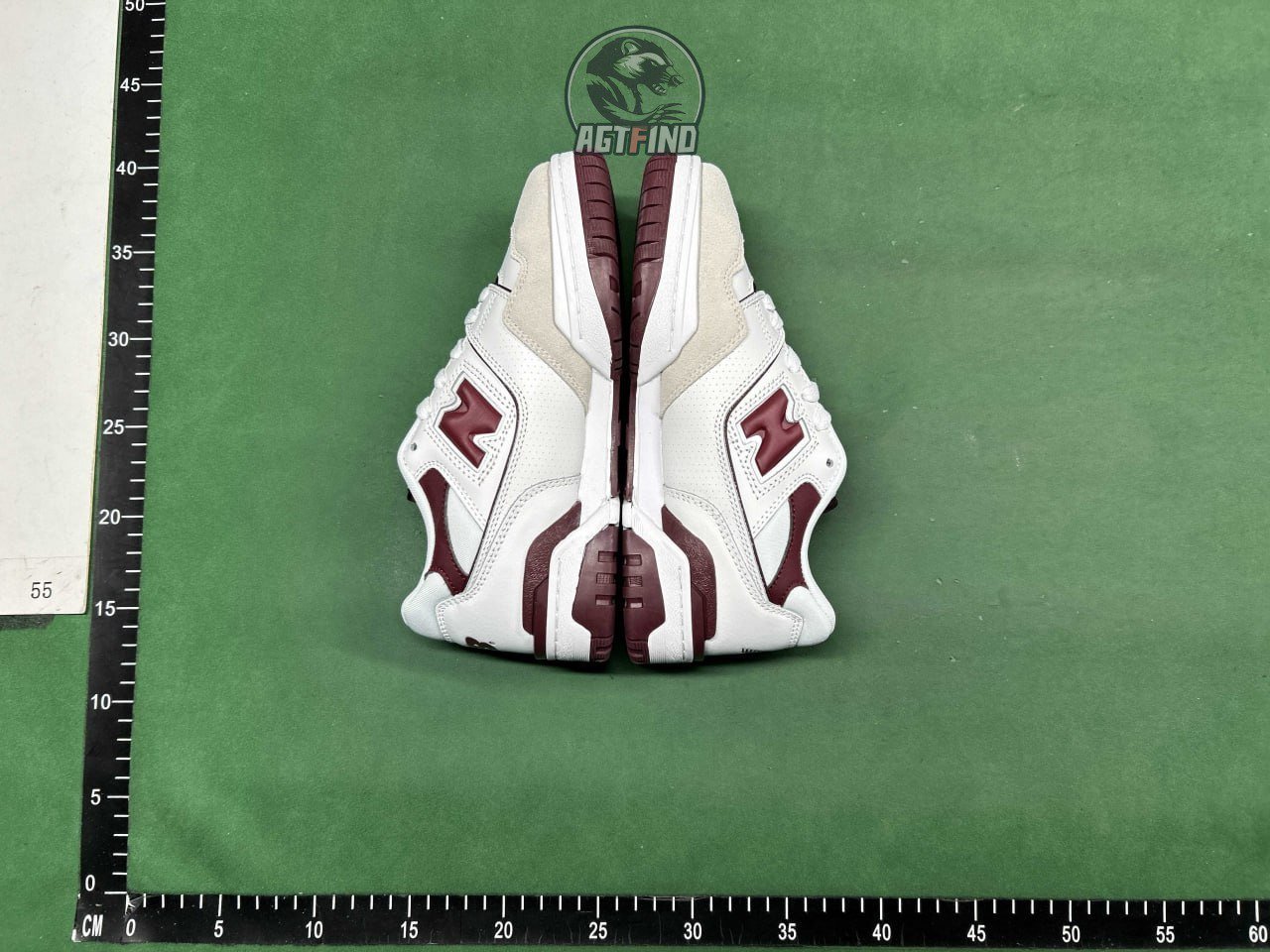 New Balance 550 Sneakers - Classic Retro Style