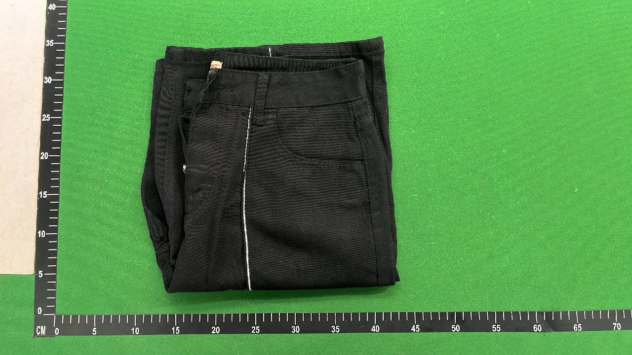  Black Star Embroidered Denim Shorts - UrbanStyle