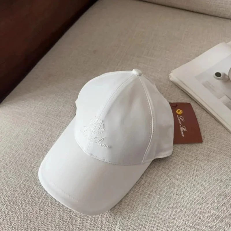 Stylish Baseball Cap for Men and Women - Multiple Colors Available
