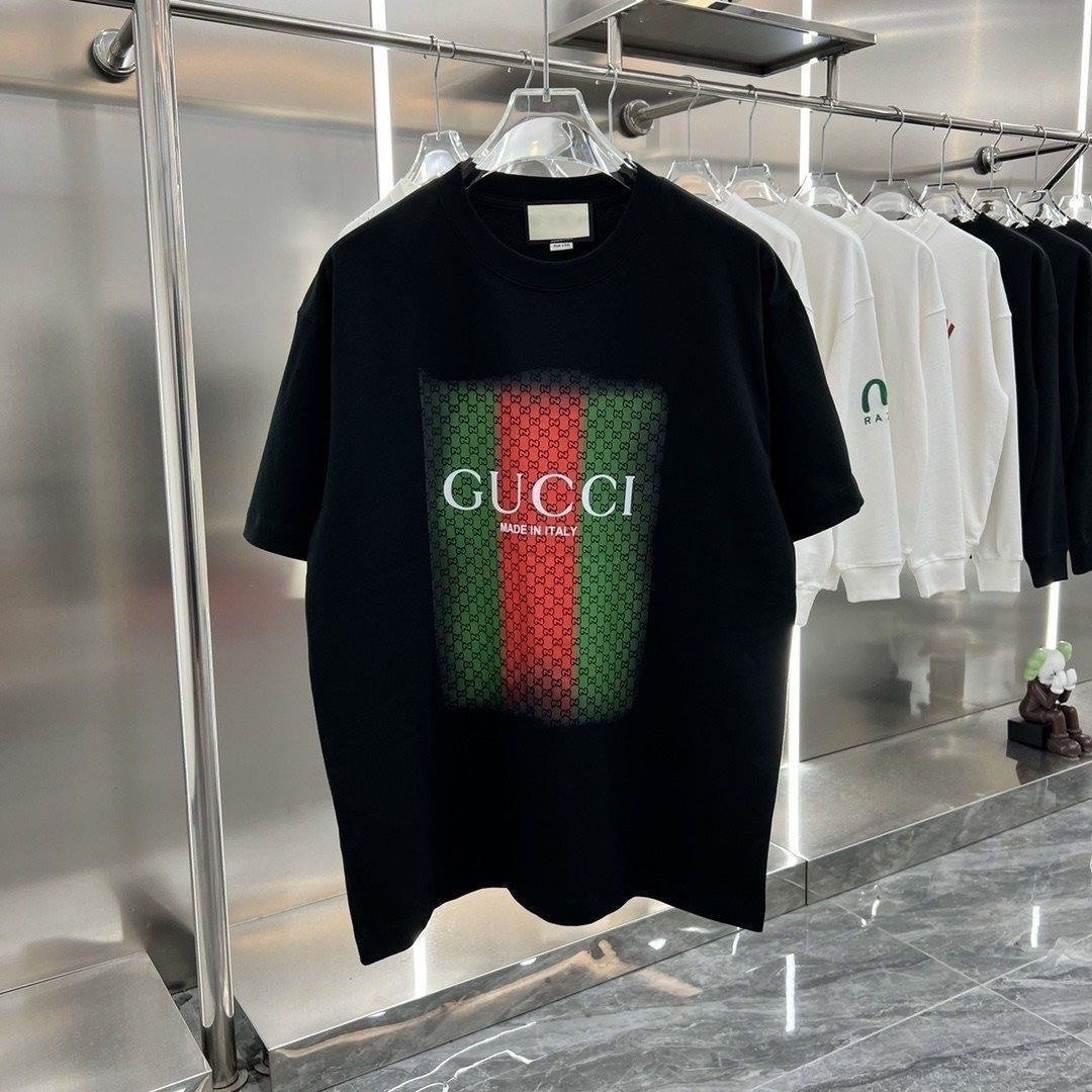 Gucci Classic Logo T-Shirt with Green Red Stripe Design  