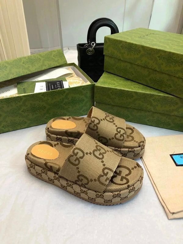 Gucci GG Logo Slide Sandals for Women - Fashionable Designer Slippers
