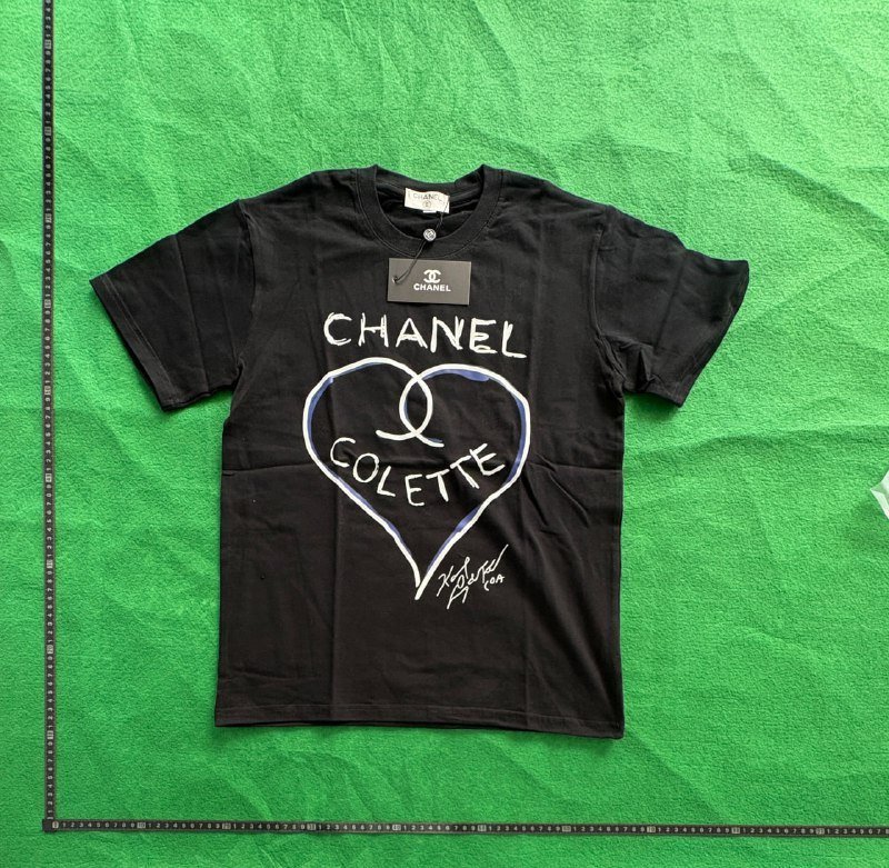  Chanel T-Shirt with Logo and Bear Design